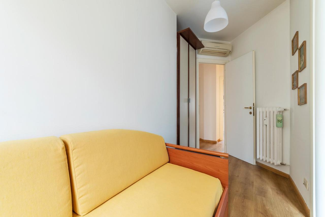 Apartment Sunny Piramide Rom
