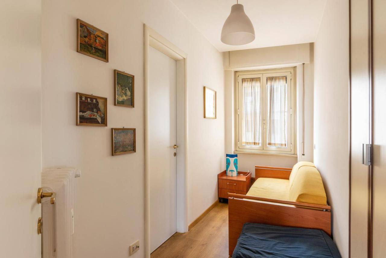 Sunny Piramide Apartment Rom